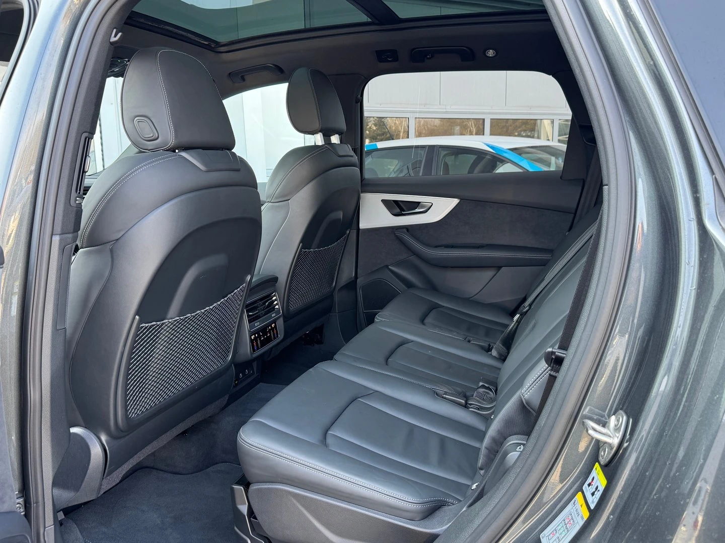 Audi SQ7 TFSI quattro | Mobile.bg — изображение 8