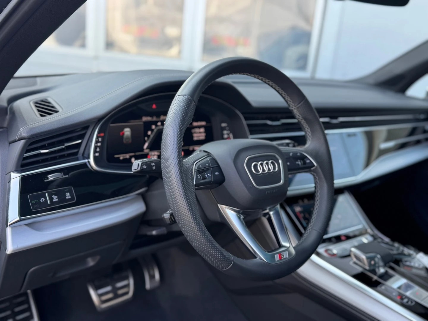Audi SQ7 TFSI quattro | Mobile.bg — изображение 12