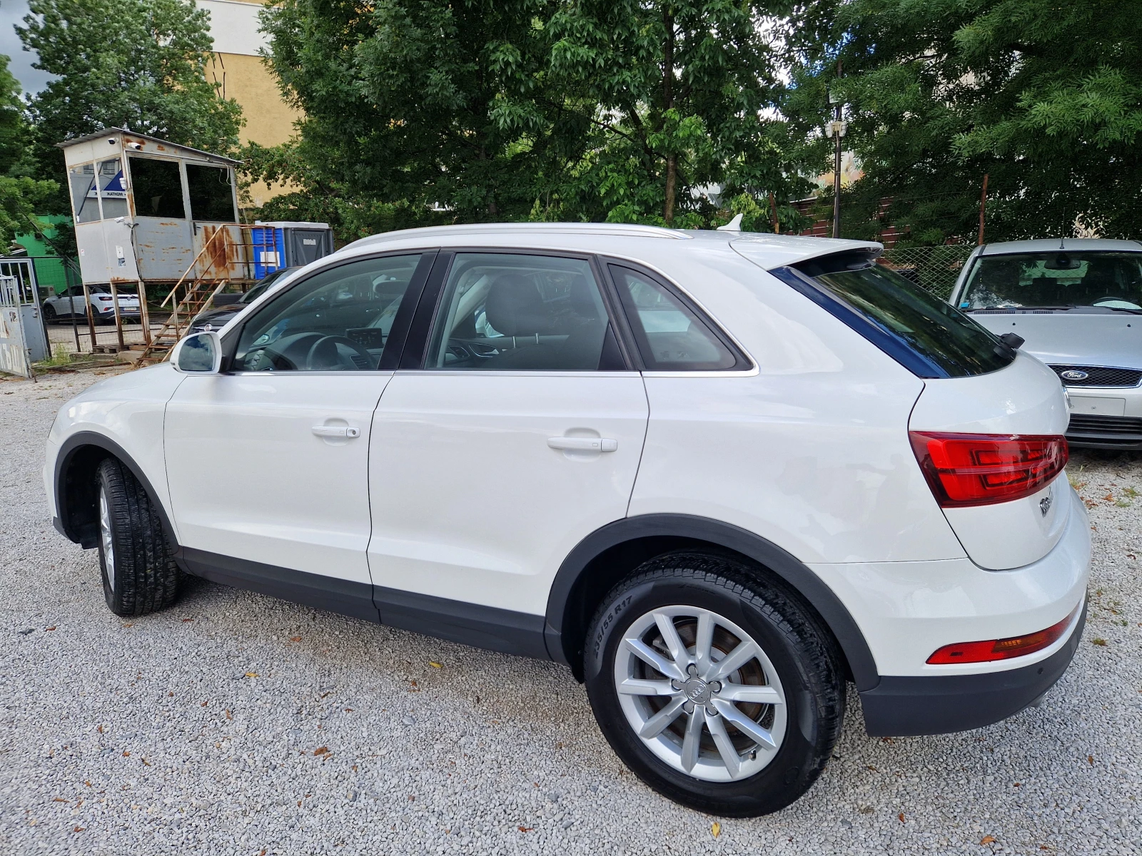 Audi Q3 2.0TDI/6ск/Face lift, снимка 8 - Автомобили и джипове - 54780044