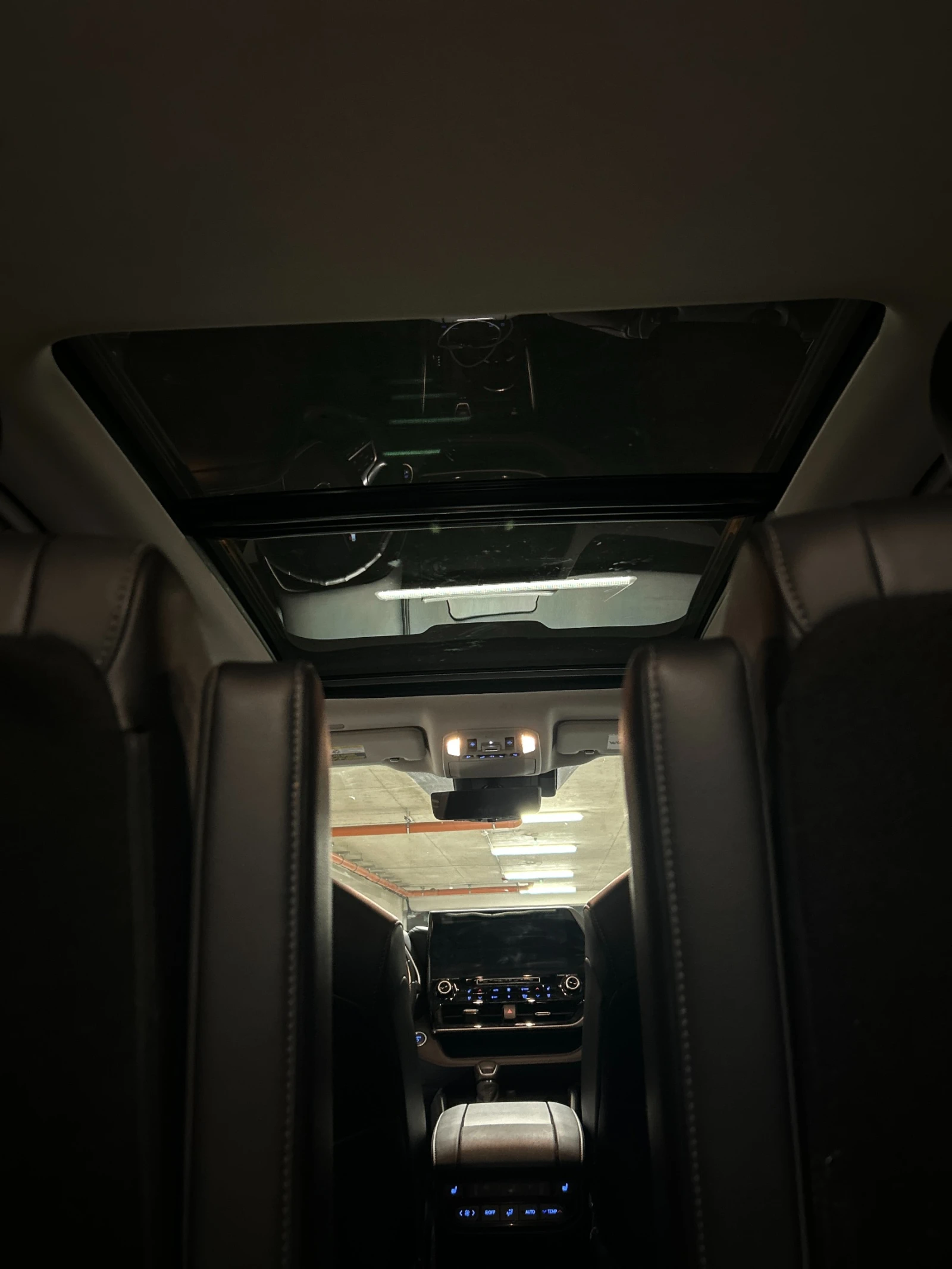 Toyota Highlander Platinum- Hybrid, снимка 16 - Автомобили и джипове - 54947739