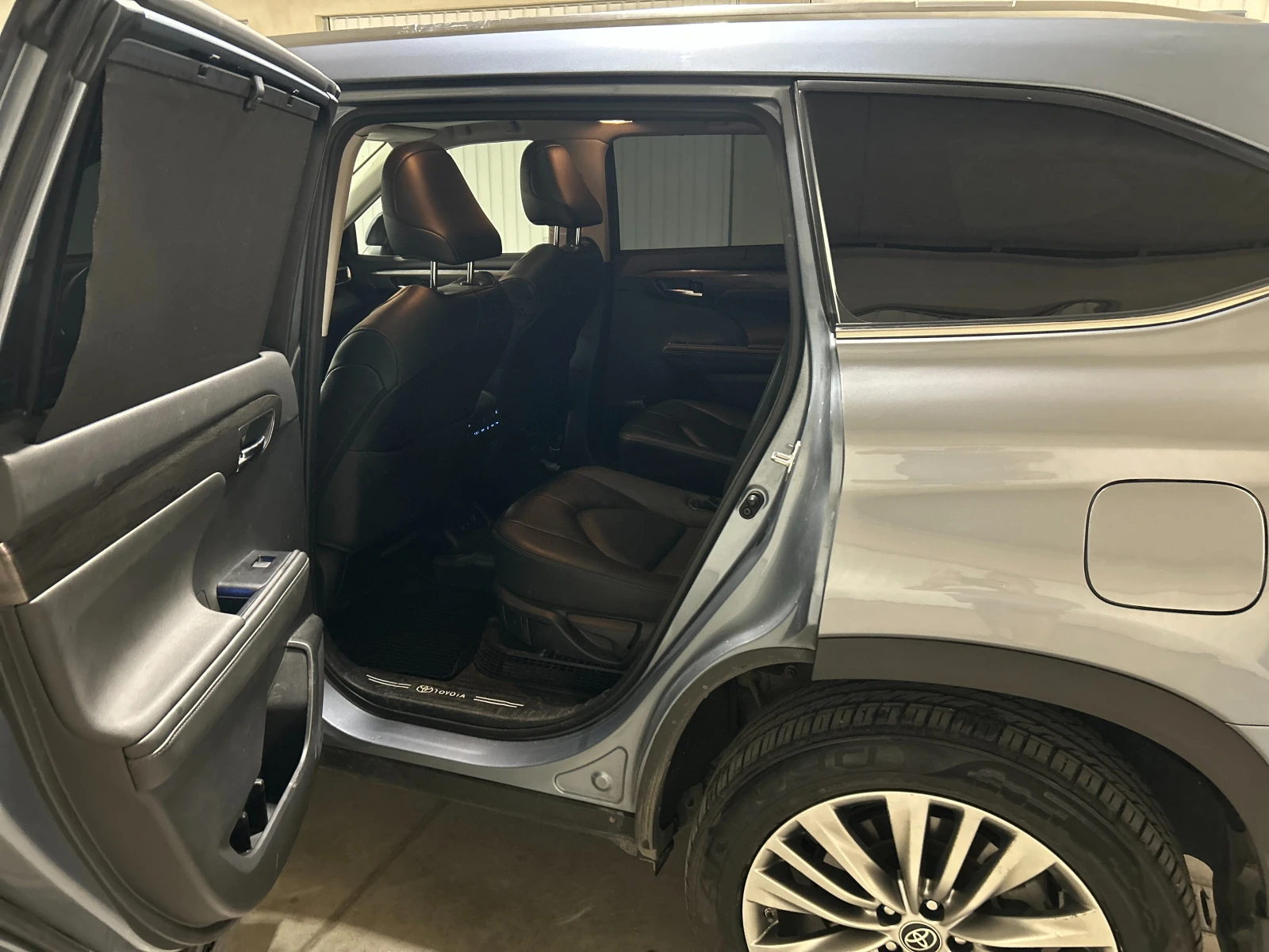 Toyota Highlander Platinum- Hybrid, снимка 7 - Автомобили и джипове - 54947739