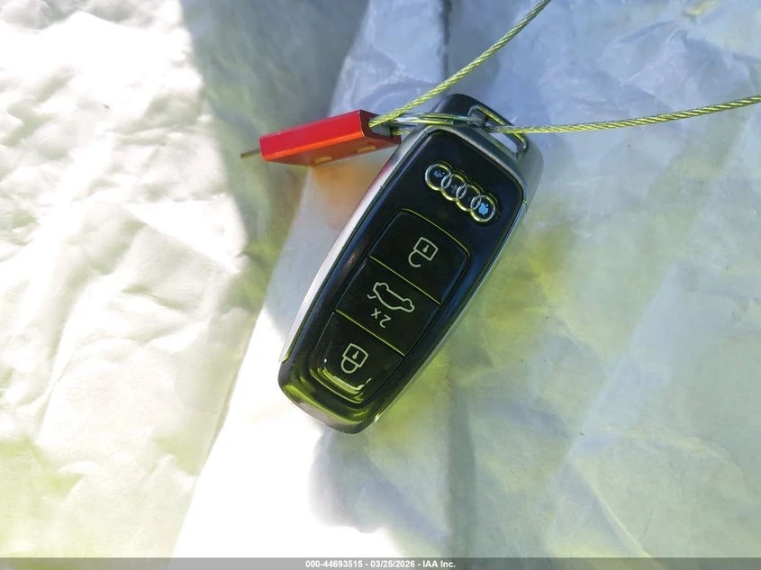 Audi RSQ8 * KEYLESS* Camera* 360* , снимка 12 - Автомобили и джипове - 55048265