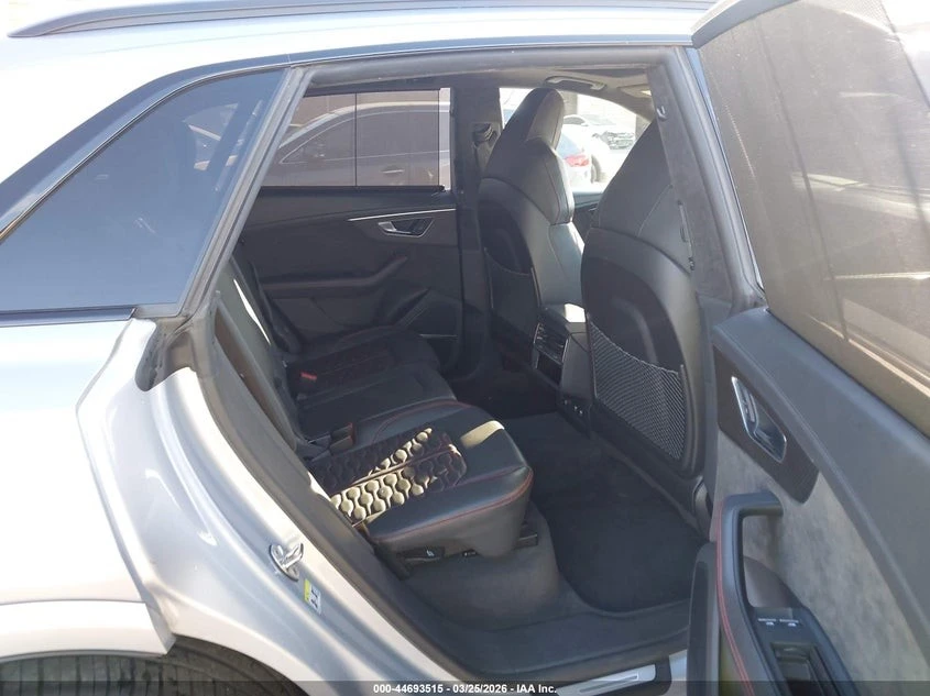 Audi RSQ8 * KEYLESS* Camera* 360* , снимка 9 - Автомобили и джипове - 55048265