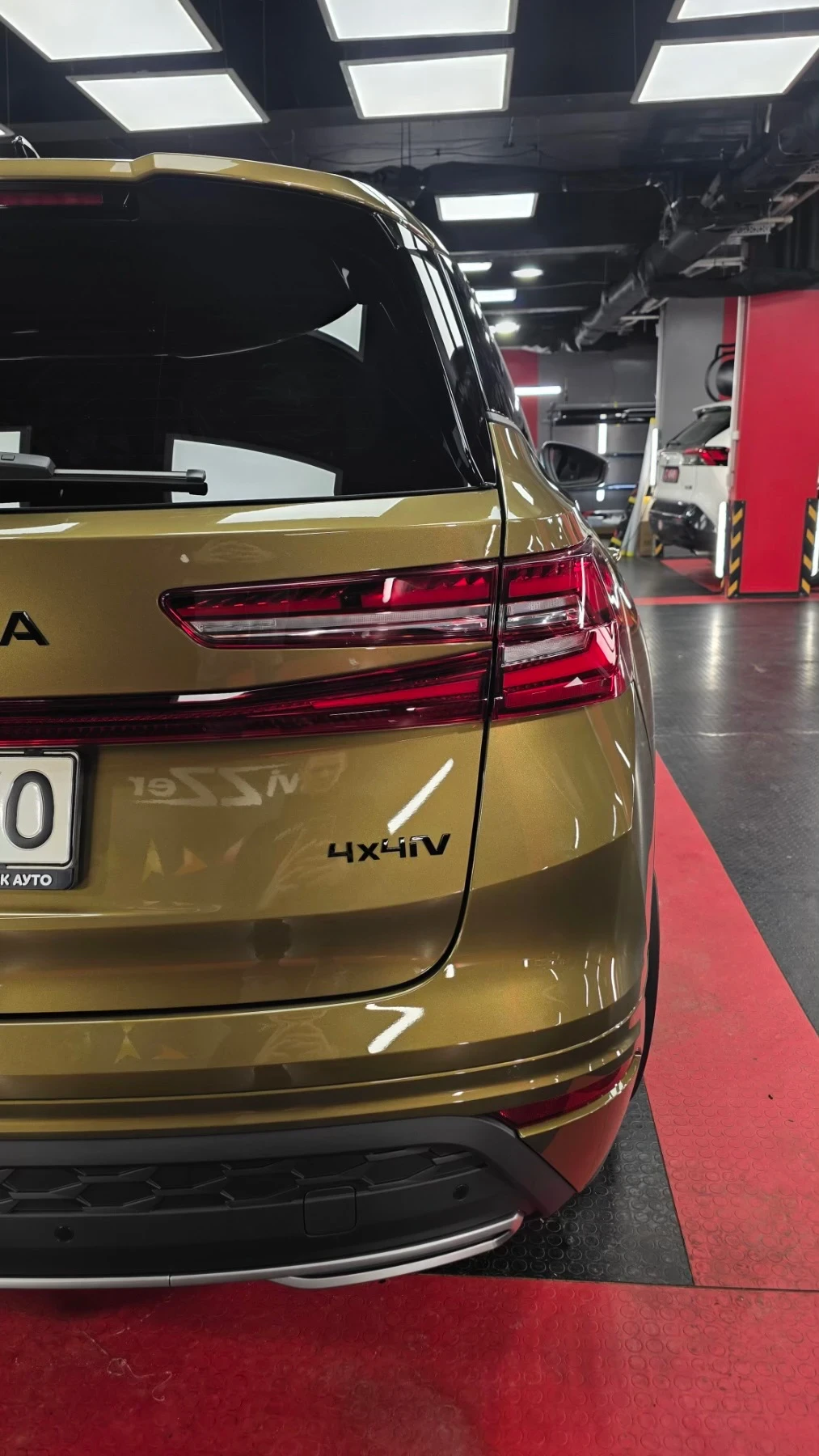 Skoda Kodiaq SPORTLINE PHEV 4x4, снимка 6 - Автомобили и джипове - 55696067