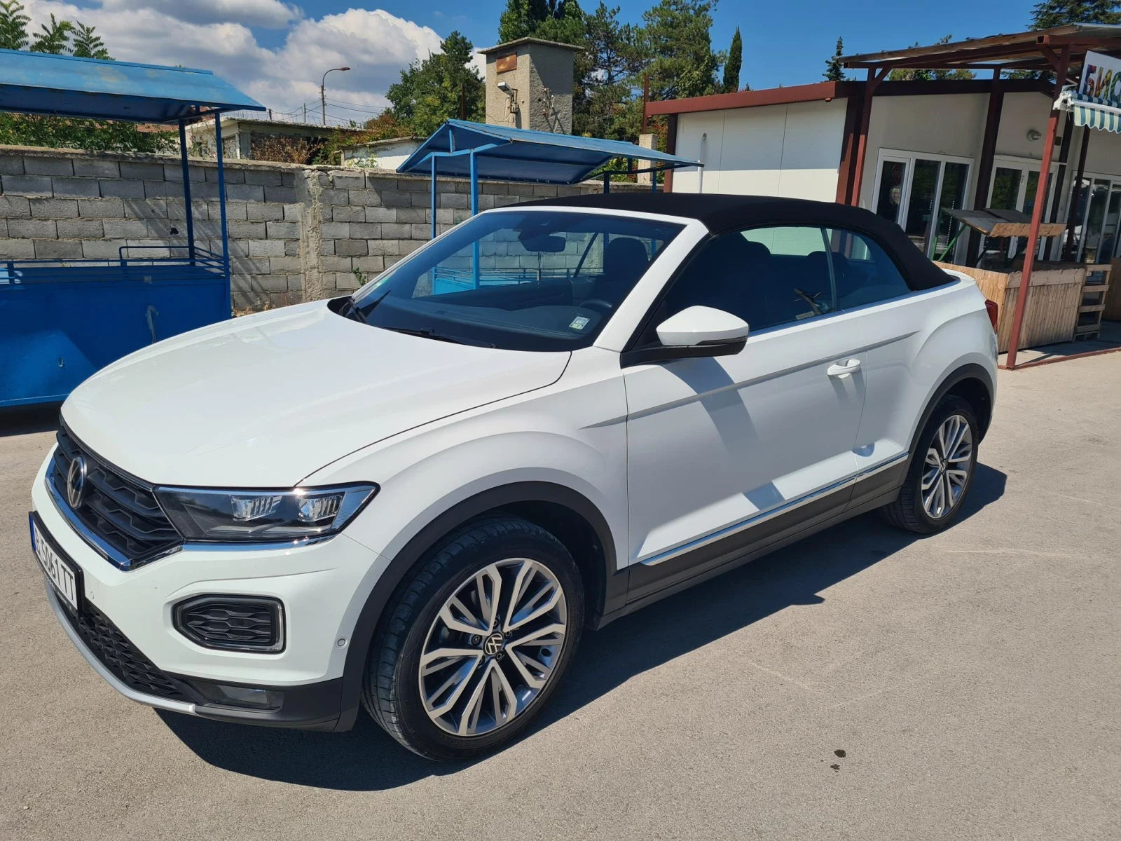 VW T-Roc, снимка 4 - Автомобили и джипове - 56070534