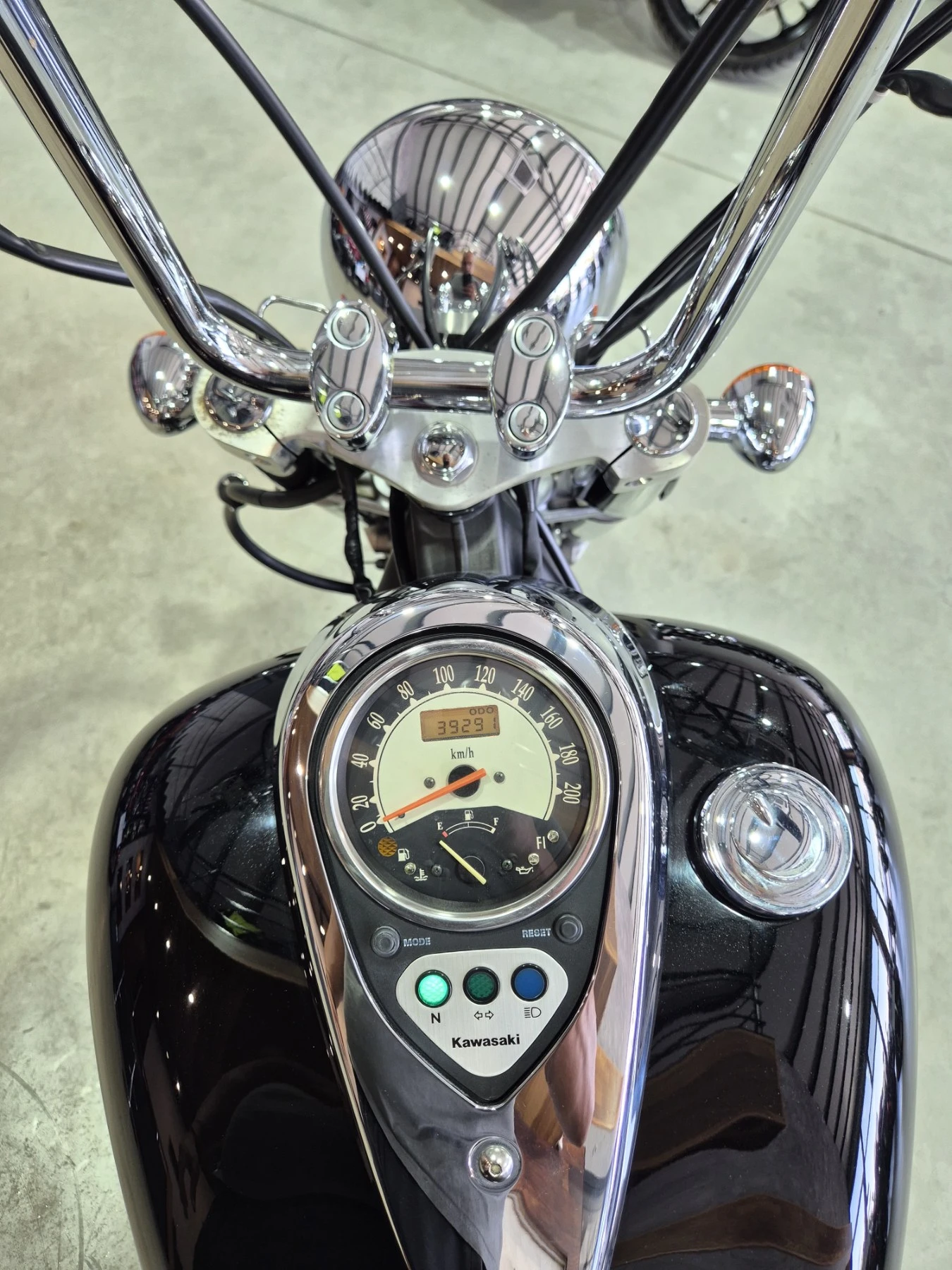 Kawasaki Vulcan VN 900i CLASSIC!! A2!! ТОП! Нов внос от ШВЕЙЦАРИЯ!, снимка 17 - Мотоциклети и мототехника - 55642333