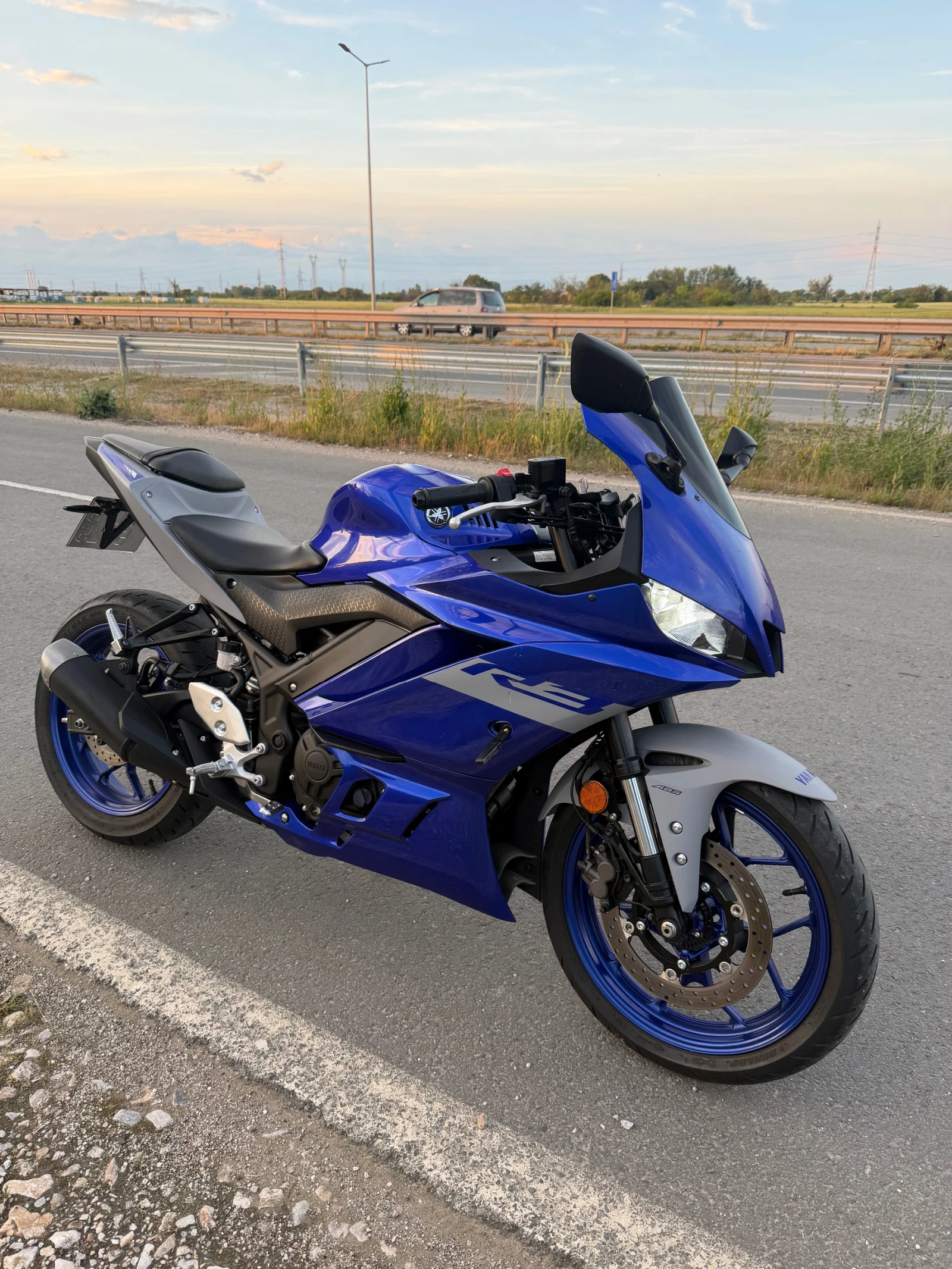 Yamaha R 3