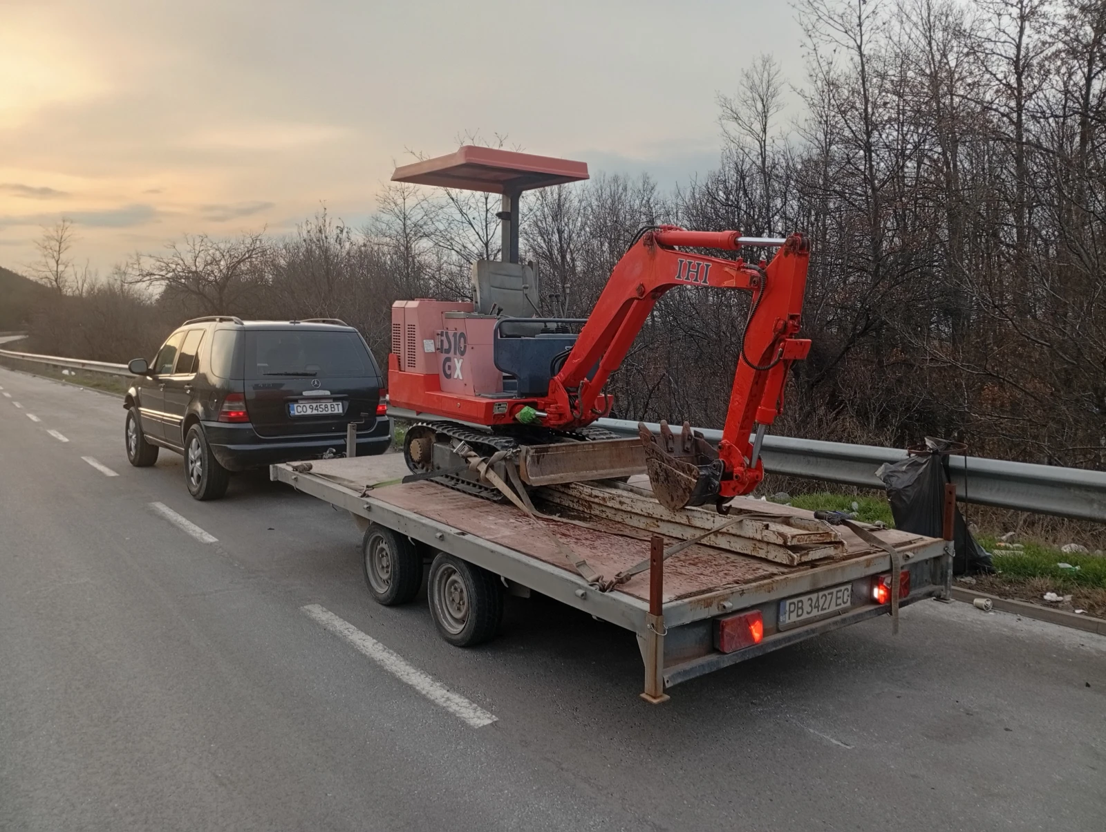 Багер Takeuchi EX 10, снимка 8 - Индустриална техника - 53878448