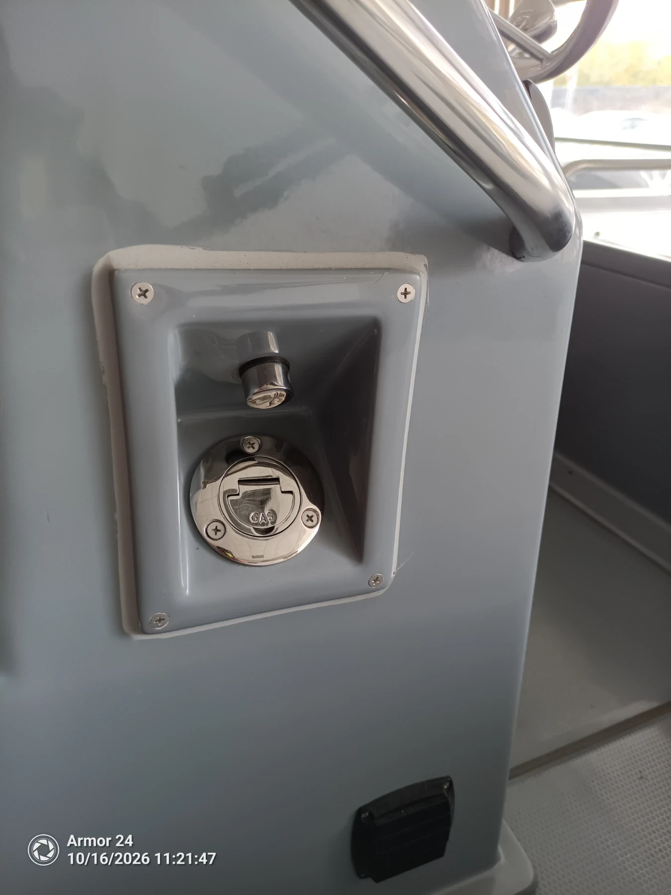 ��������� ����� ��������� ������������ Explorer 480 | Mobile.bg � ����������� 5