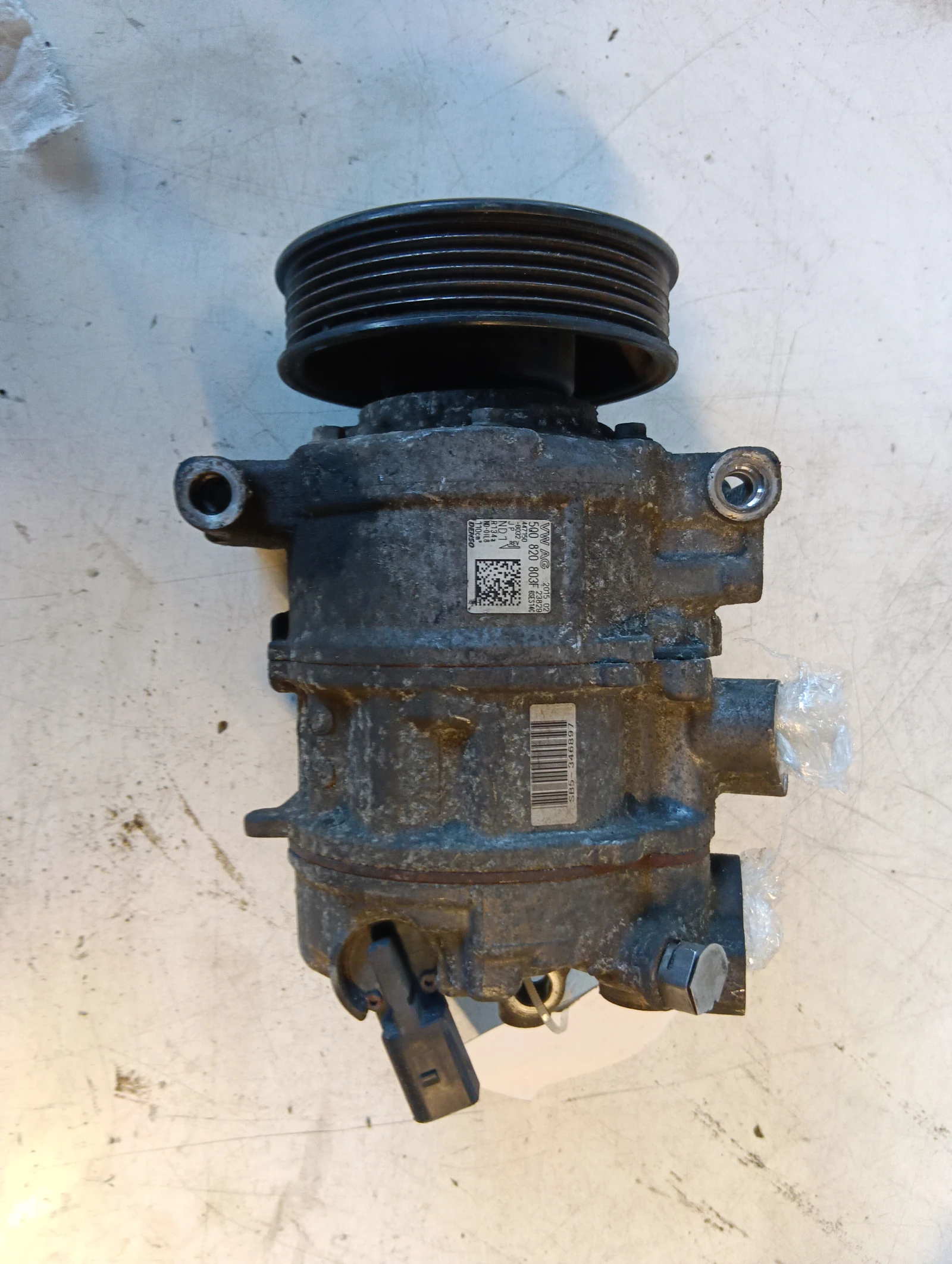 компресор климатик 2.0 TDI 5Q0820803F Audi A3