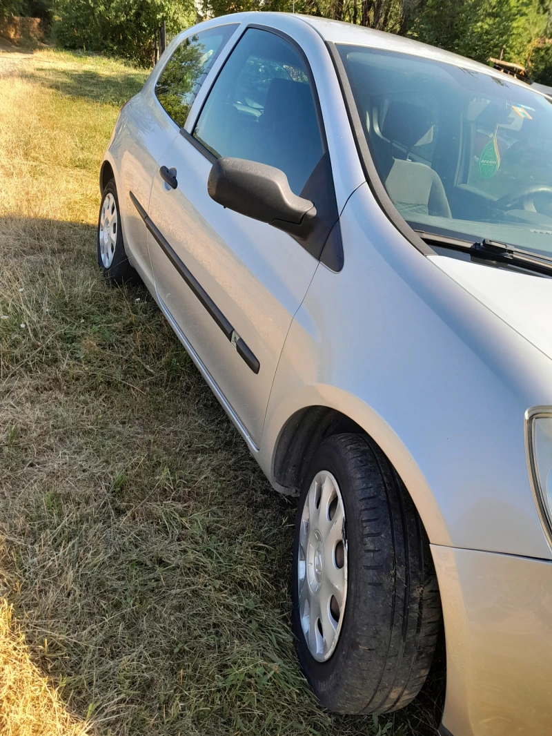 Renault Clio 1.2i, снимка 3 - Автомобили и джипове - 46973776