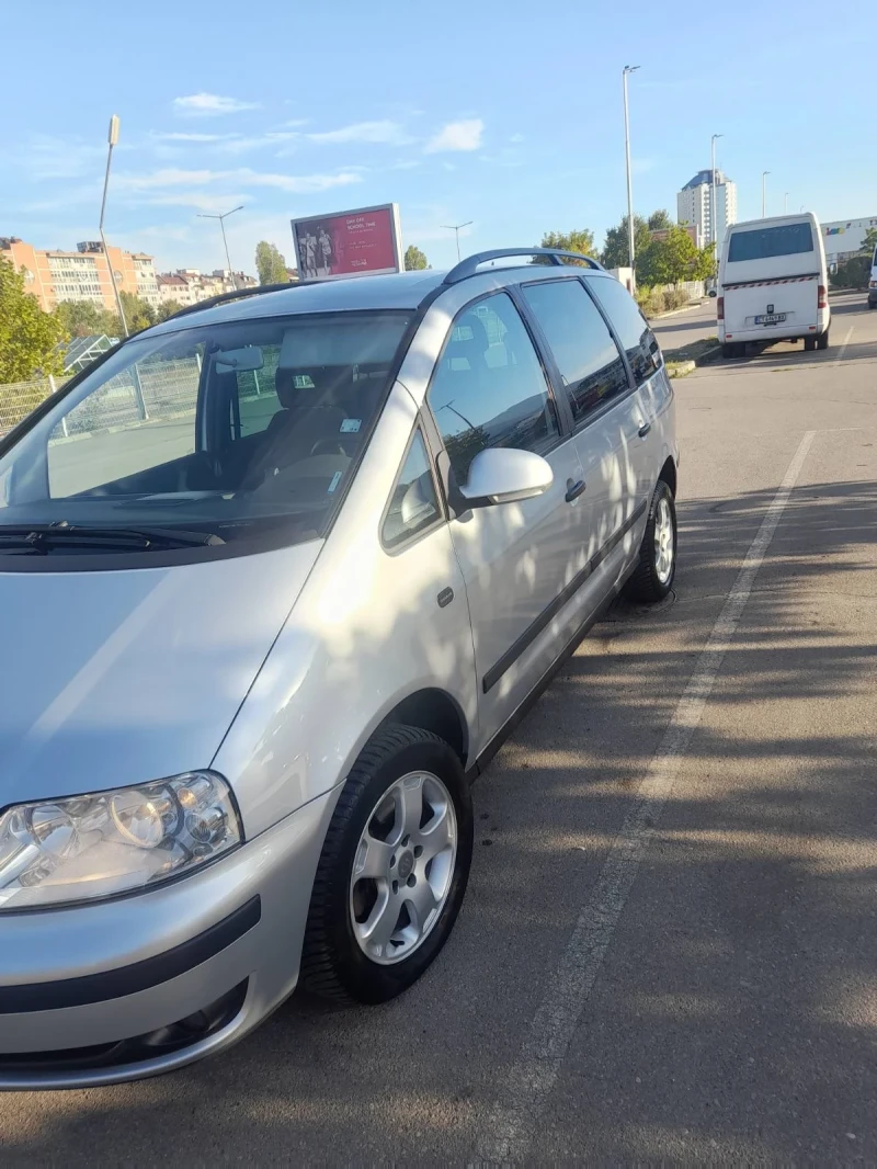 VW Sharan 2.0TDI 7-местен Швейцария, снимка 2 - Автомобили и джипове - 47326975