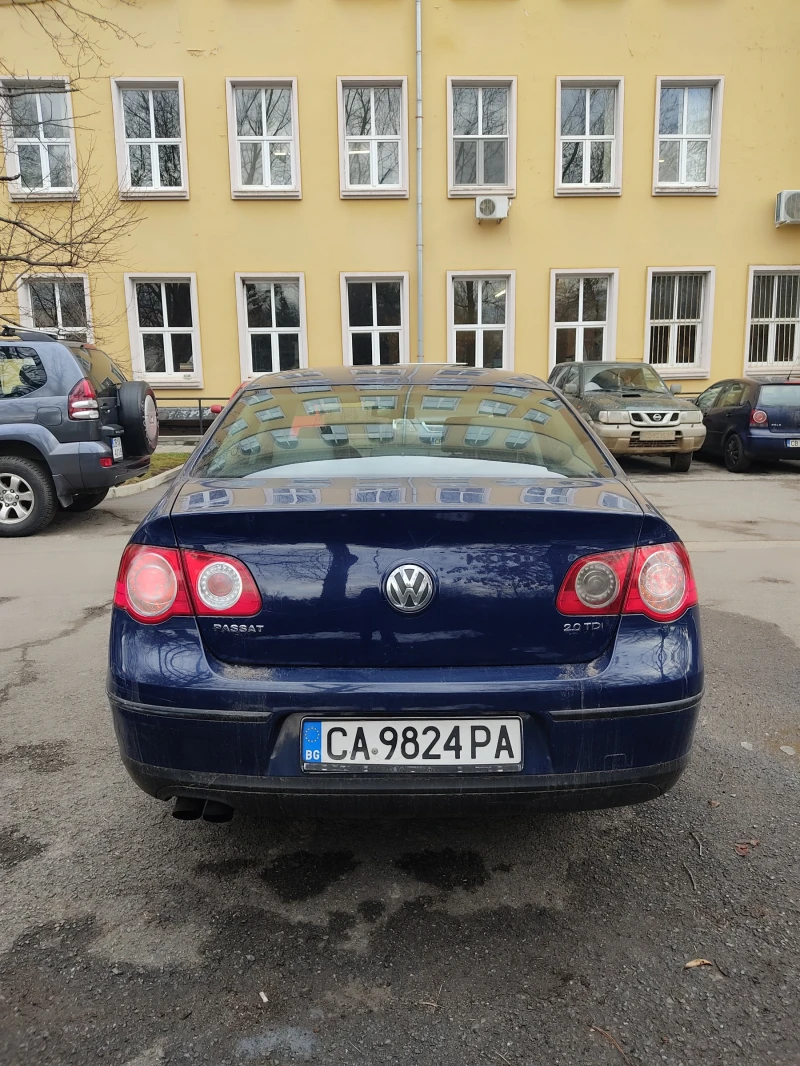 VW Passat (B6) 2.0 TDI (140 кс), снимка 3 - Автомобили и джипове - 49400588