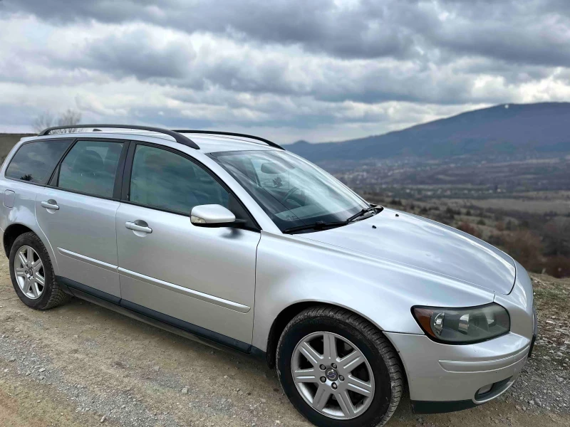 Volvo V50 2.5 T5 AWD, снимка 1 - Автомобили и джипове - 49307072