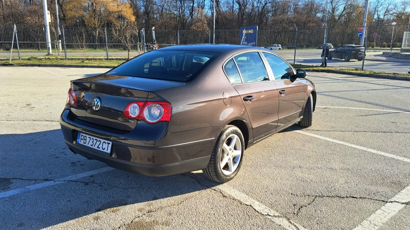 VW Passat, снимка 4 - Автомобили и джипове - 49415703