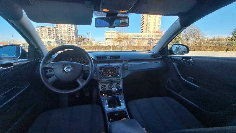 VW Passat, снимка 10 - Автомобили и джипове - 49415703