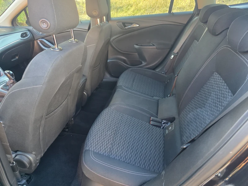 Opel Astra, снимка 11 - Автомобили и джипове - 52488975