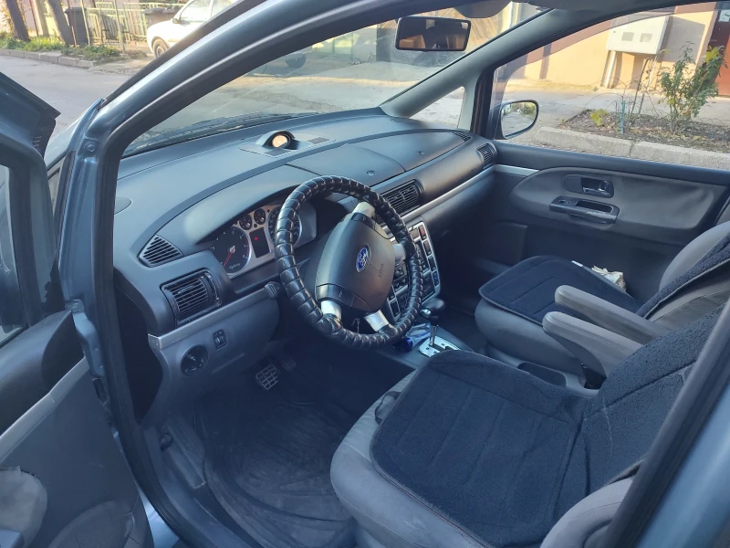 Ford Galaxy 2.3 (газ/бензин) , снимка 13 - Автомобили и джипове - 52860159