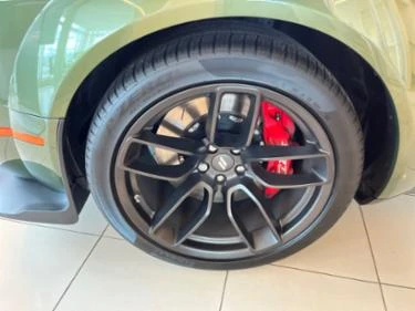 Dodge Challenger  Scat Pack 392 Widebody * * CARFAX * * АВТО КРЕДИТ - изображение 6