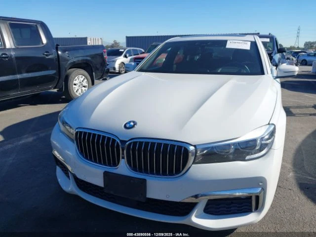 BMW 740 M* SPORT* ДИГИТАЛНО* ТАБЛО* ПОДГРЕВ* КАМЕРА* КЕЙЛЕ, снимка 7 - Автомобили и джипове - 53032138