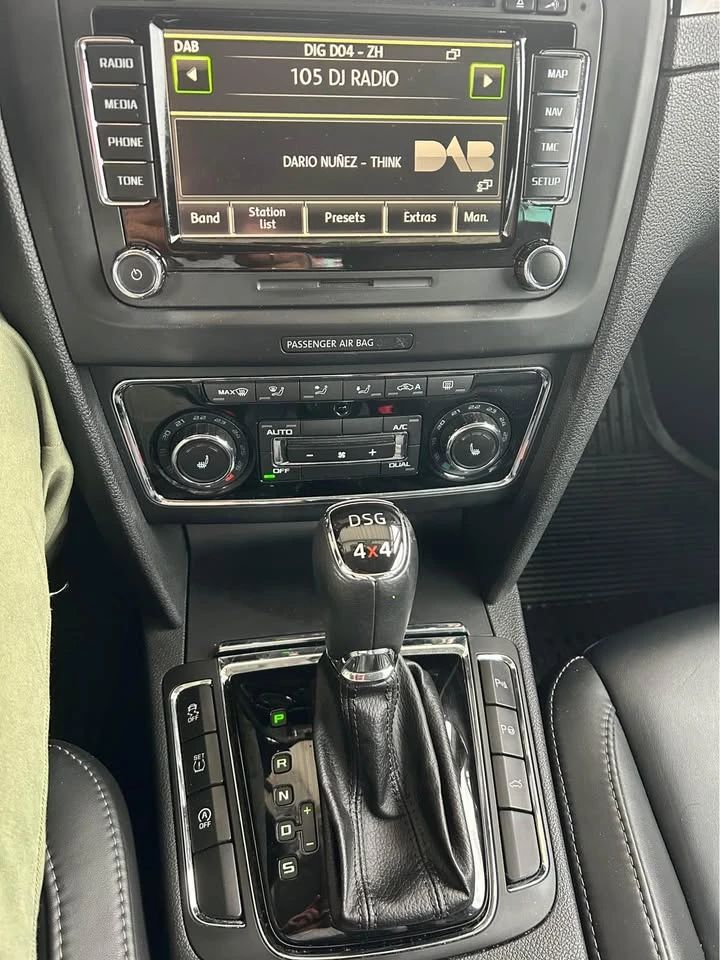 Skoda Superb, снимка 9 - Автомобили и джипове - 55168638