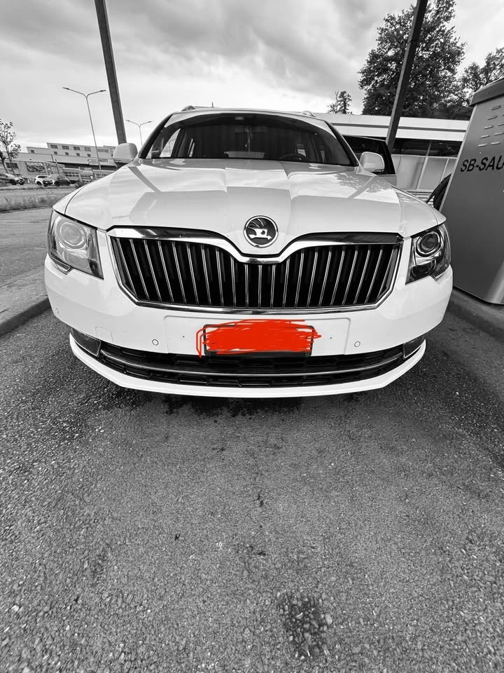 Skoda Superb, снимка 3 - Автомобили и джипове - 55168638