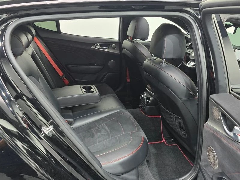 Kia Stinger 3.3 Automatic, снимка 15 - Автомобили и джипове - 55587599