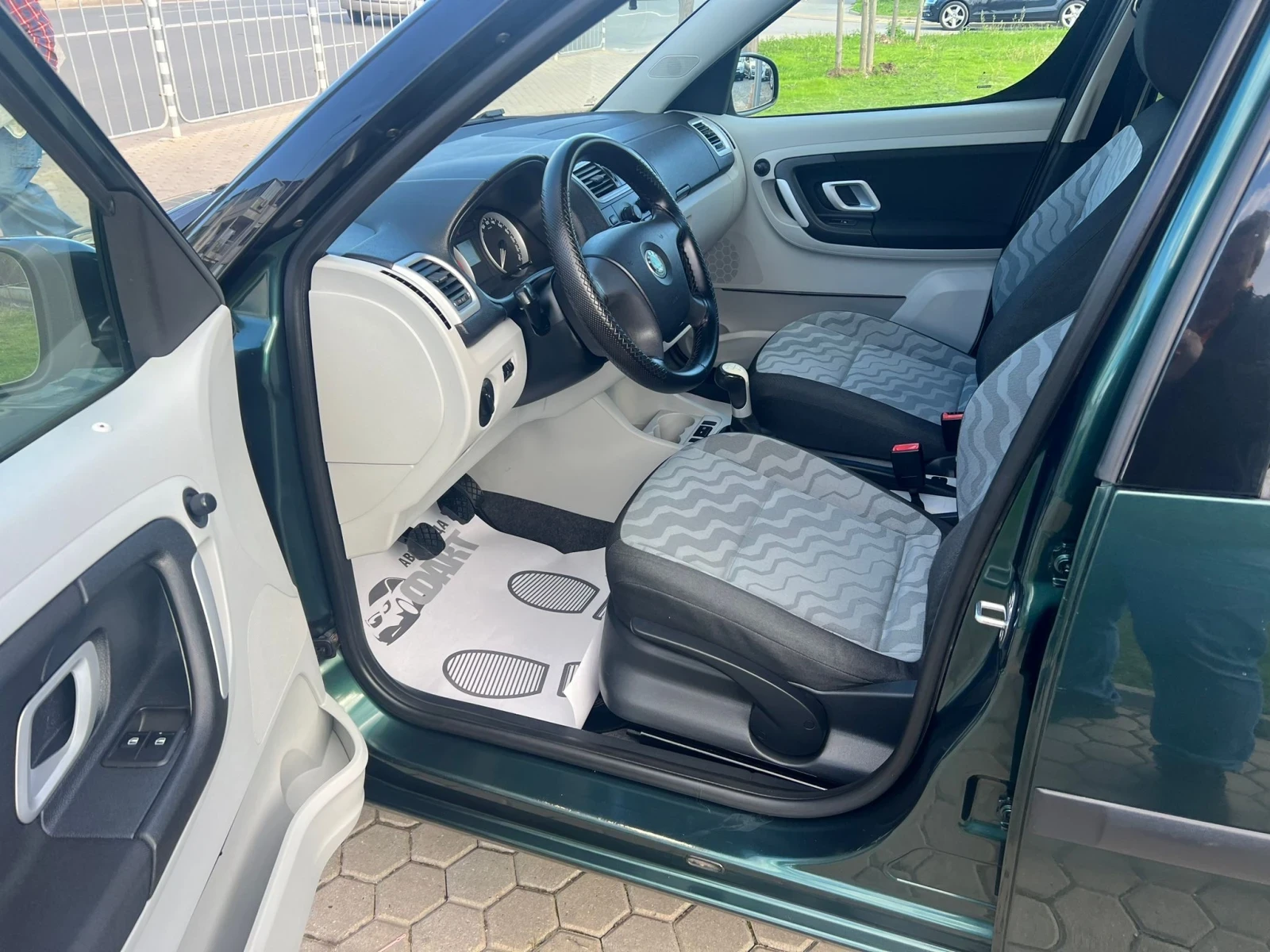 Skoda Roomster 1.4TDi - изображение 7