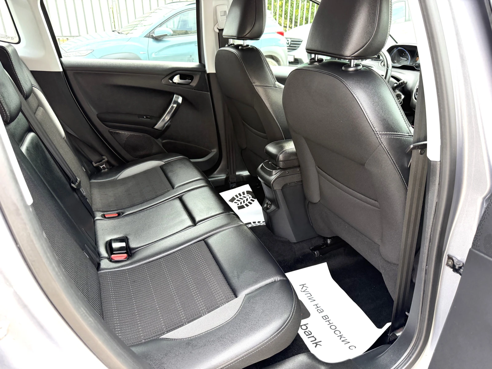 Peugeot 2008 БЕНЗИН* АВТОМАТИК* Apple* CarPlay* * * , снимка 10 - Автомобили и джипове - 49596226