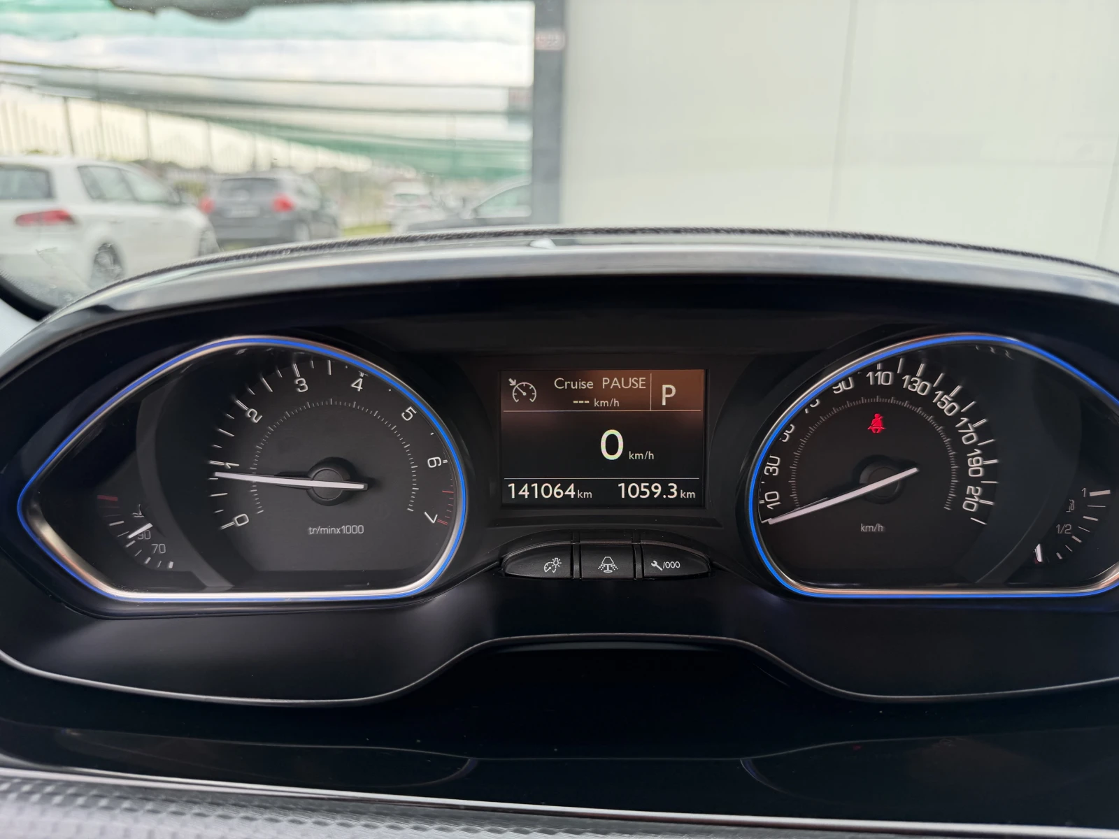 Peugeot 2008 БЕНЗИН* АВТОМАТИК* Apple* CarPlay* * * , снимка 15 - Автомобили и джипове - 49596226