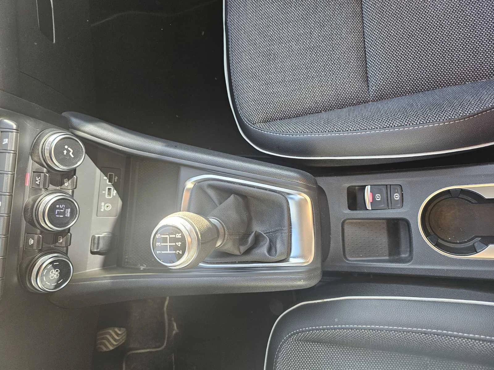 Renault Captur 1.0 TCe 100 LPG - изображение 9