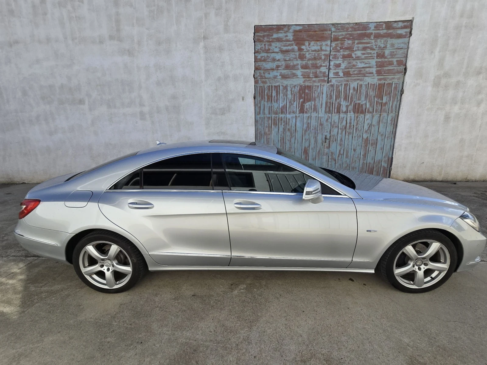 Mercedes-Benz CLS 350 FULL LED HARMAN CAMERA NAPPA - изображение 2