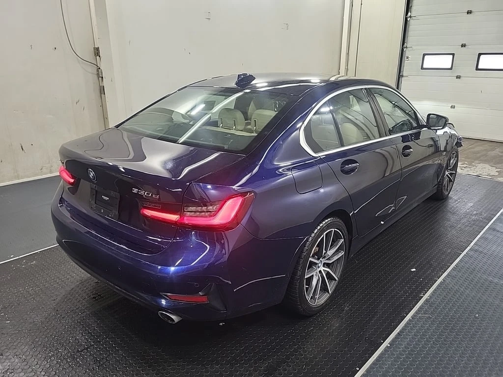 BMW 330 * 330E XDRIVE * CARFAX * БЕЗ ПЪРВОНАЧАЛНА ВНОСКА - изображение 3