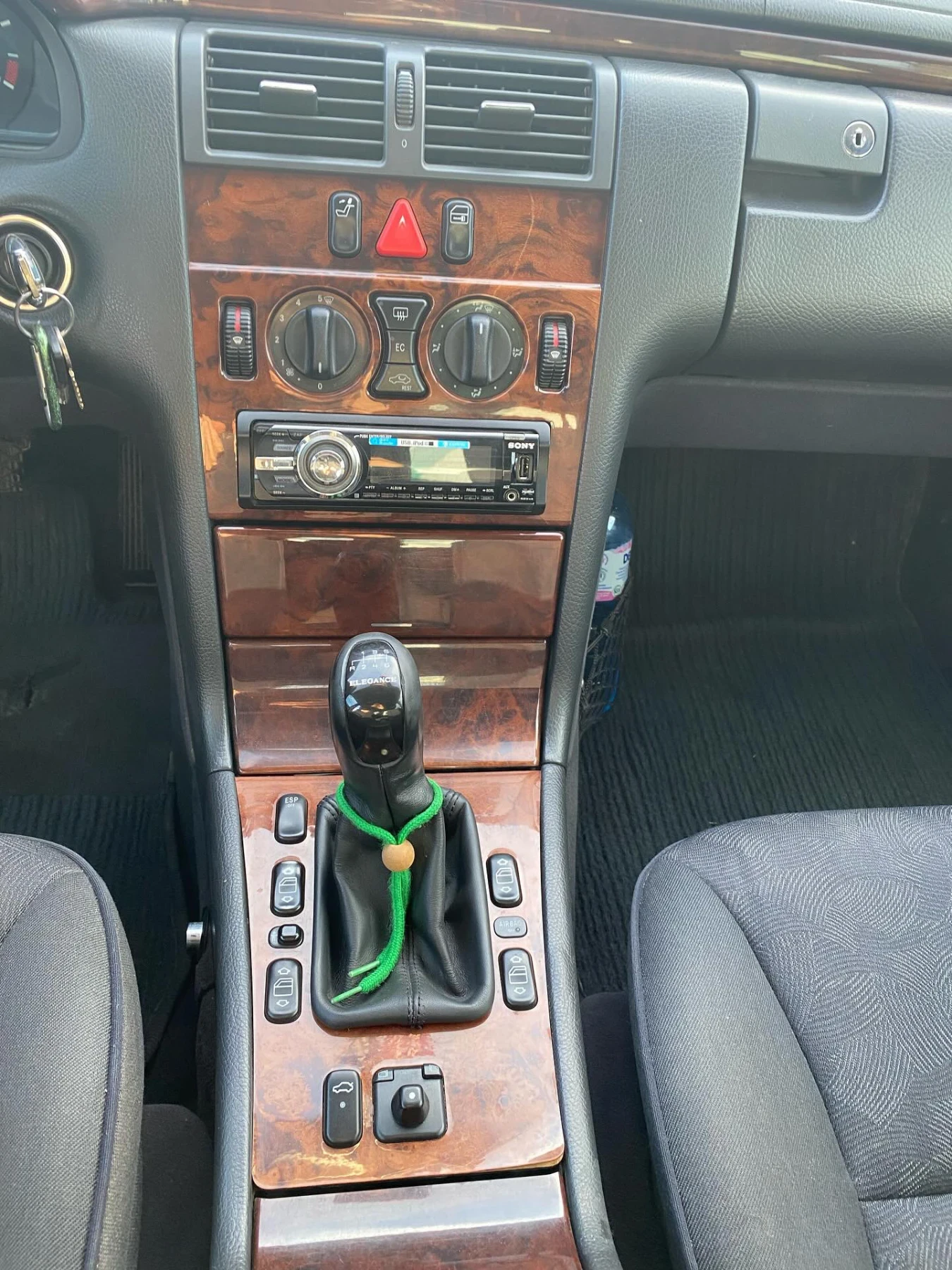 Mercedes-Benz E 270 2.7CDI 170k, снимка 6 - Автомобили и джипове - 53868903