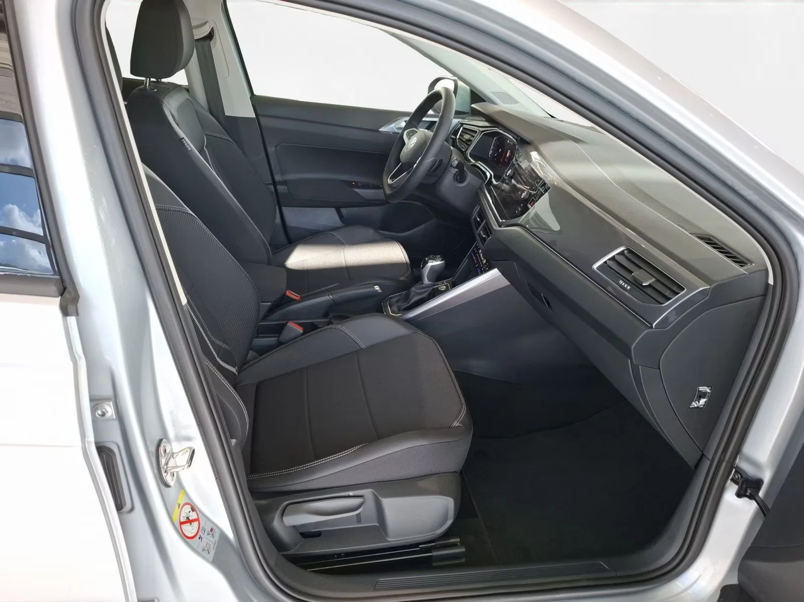 VW Taigo 116HP/STYLE/DSG/NAVI/MATRIX/CAM/KLESS/197z, снимка 11 - Автомобили и джипове - 53948826