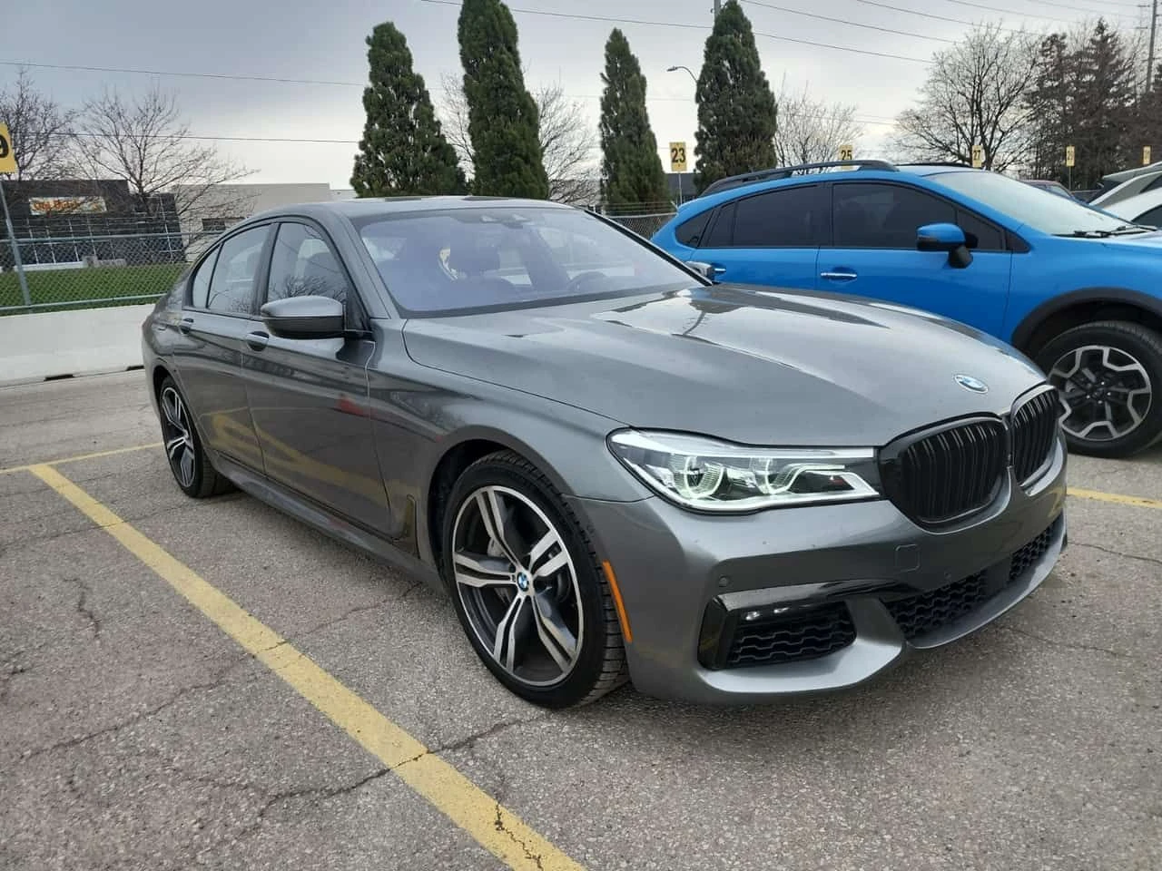 BMW 750 XDRIVE * DISTRONIC * SOFT-CLOSE * 360 * MASSAGE, снимка 2 - Автомобили и джипове - 54383907