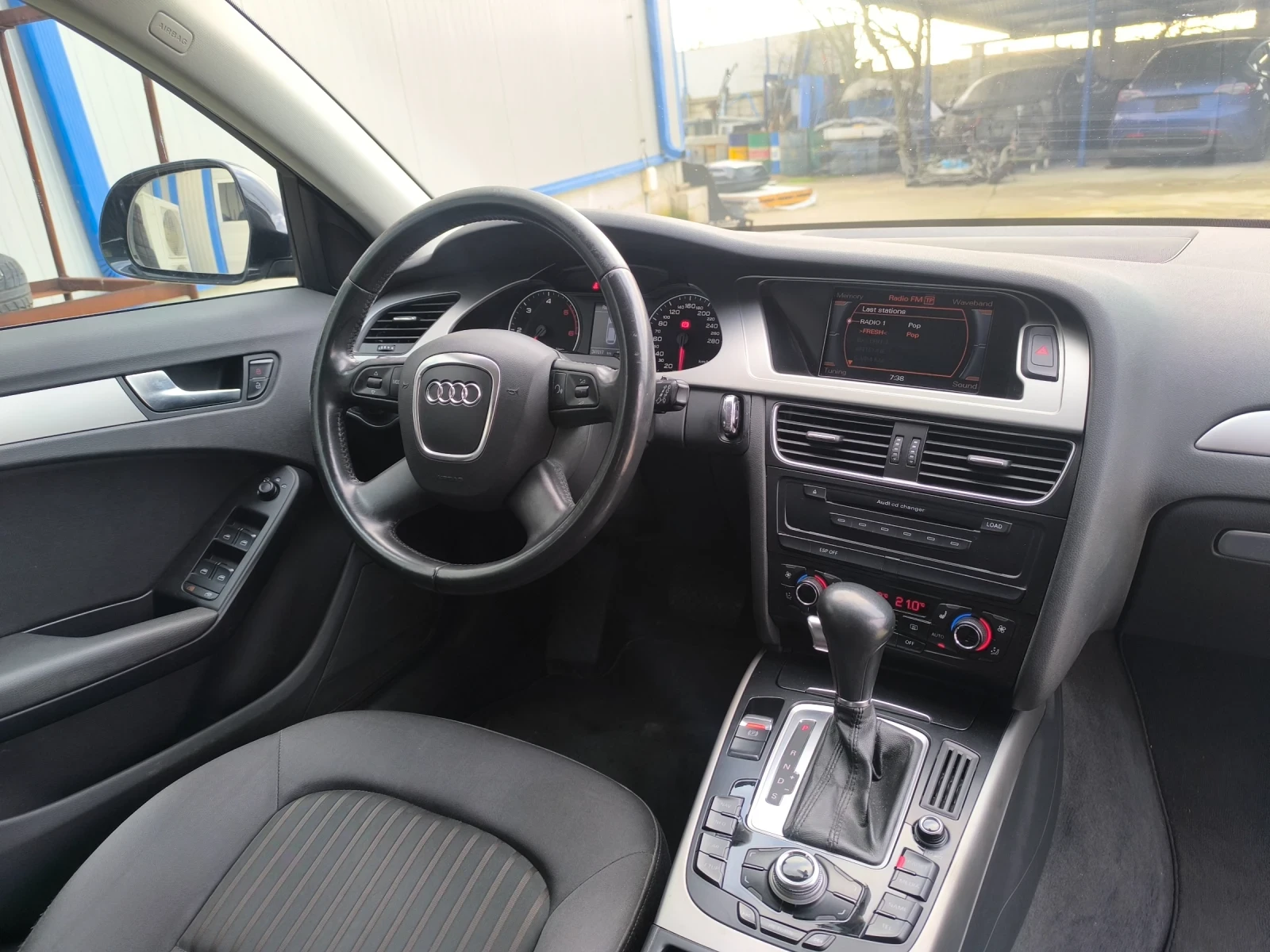 Audi A4, снимка 5 - Автомобили и джипове - 54574779