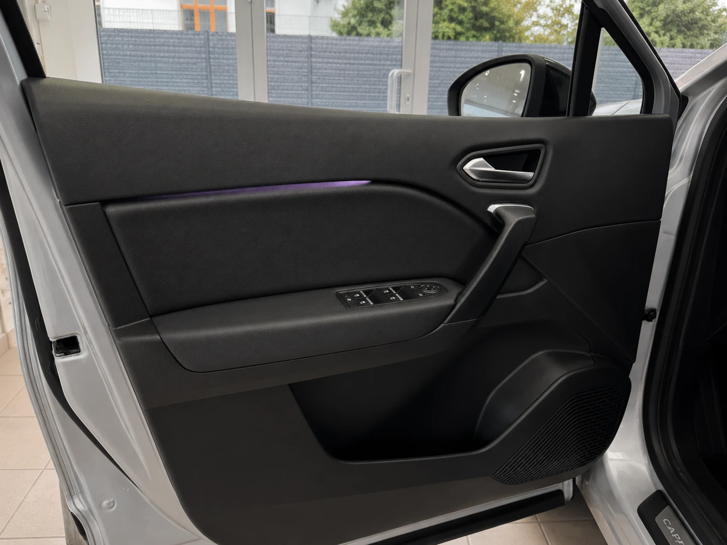 Renault Captur ЛИЗИНГ/ 1.3 TCe Mild Hybrid 140 EDC / LED / Navi /, снимка 11 - Автомобили и джипове - 54611243