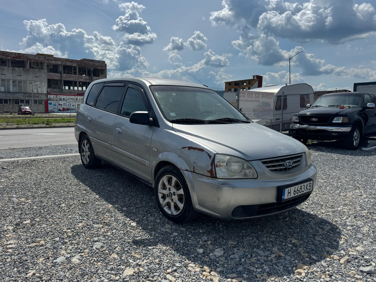 Kia Carnival, снимка 3 - Автомобили и джипове - 54670407