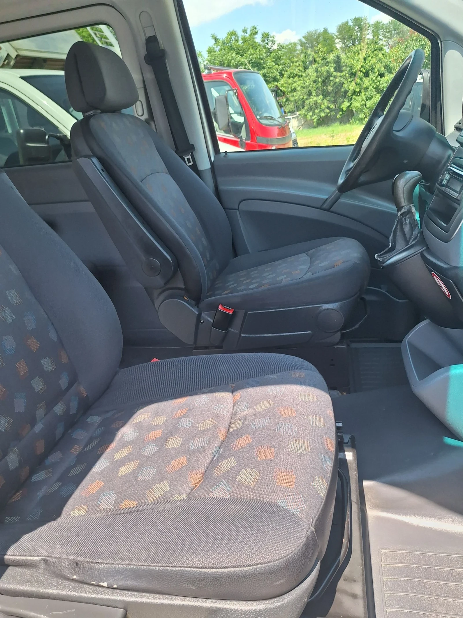 Mercedes-Benz Viano 2.2цди150к.с.автомат4х4.На ход от Швейцария.На 130, снимка 10 - Автомобили и джипове - 54797739