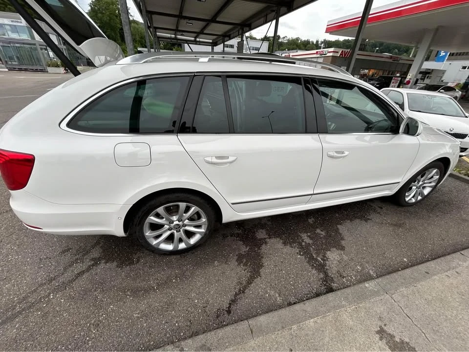 Skoda Superb, снимка 2 - Автомобили и джипове - 55168638