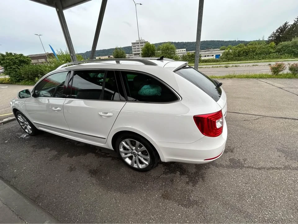 Skoda Superb, снимка 4 - Автомобили и джипове - 55168638