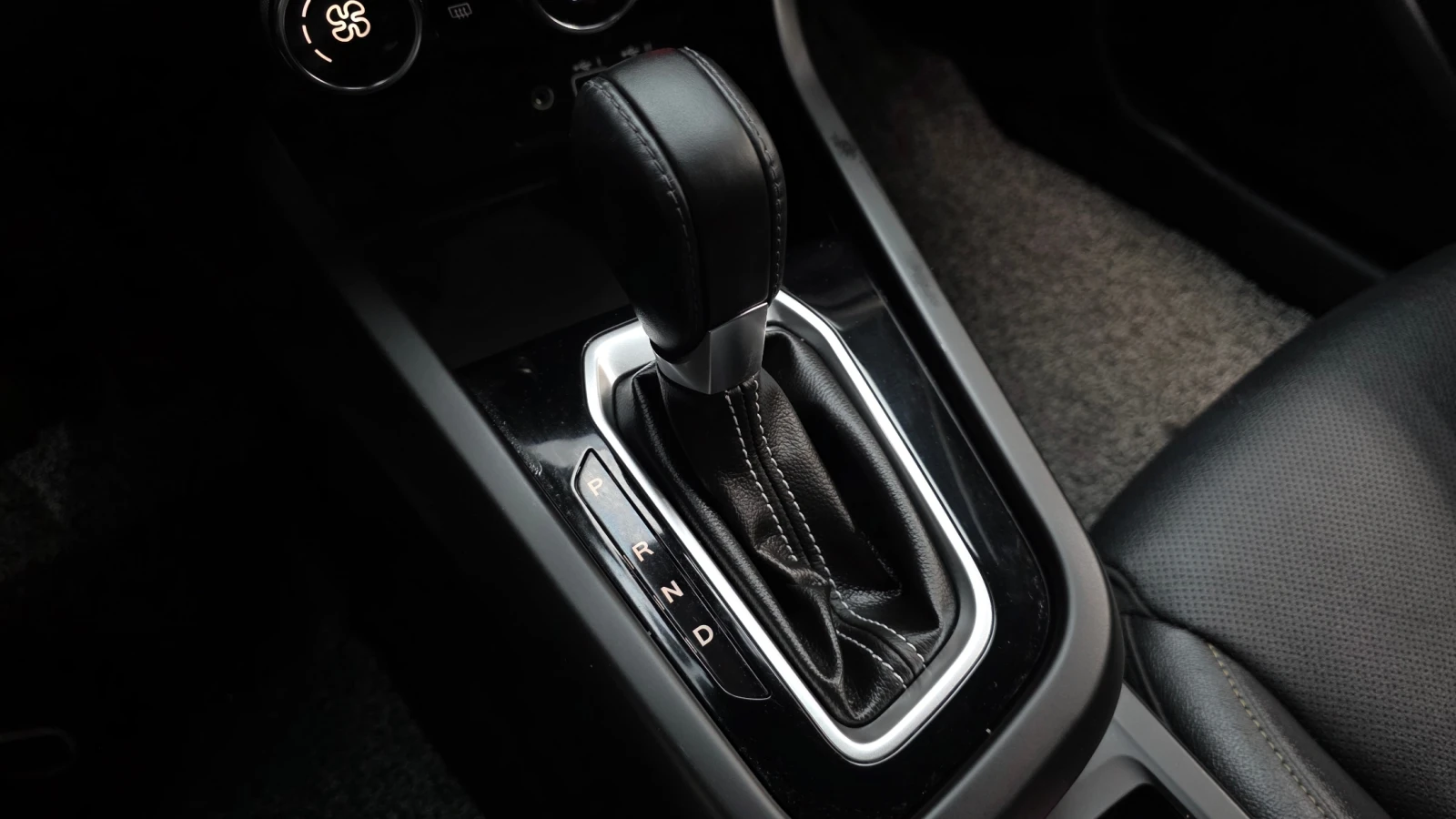 Renault Arkana 1.6* BLIND SPOT* ПОДГРЕВ ВОЛАН* КРАЙНА ЦЕНА, снимка 9 - Автомобили и джипове - 55496235