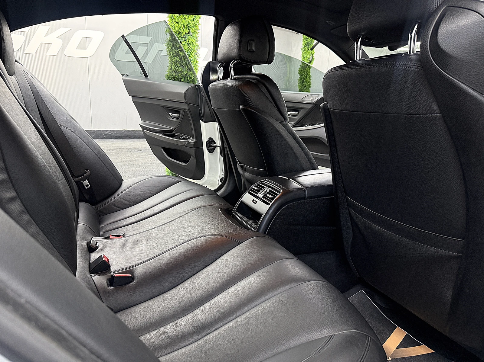 BMW 640 M-PAKET/4.0D//Xdrive/digital/СОБСТВЕН ЛИЗИНГ, снимка 10 - Автомобили и джипове - 55539011