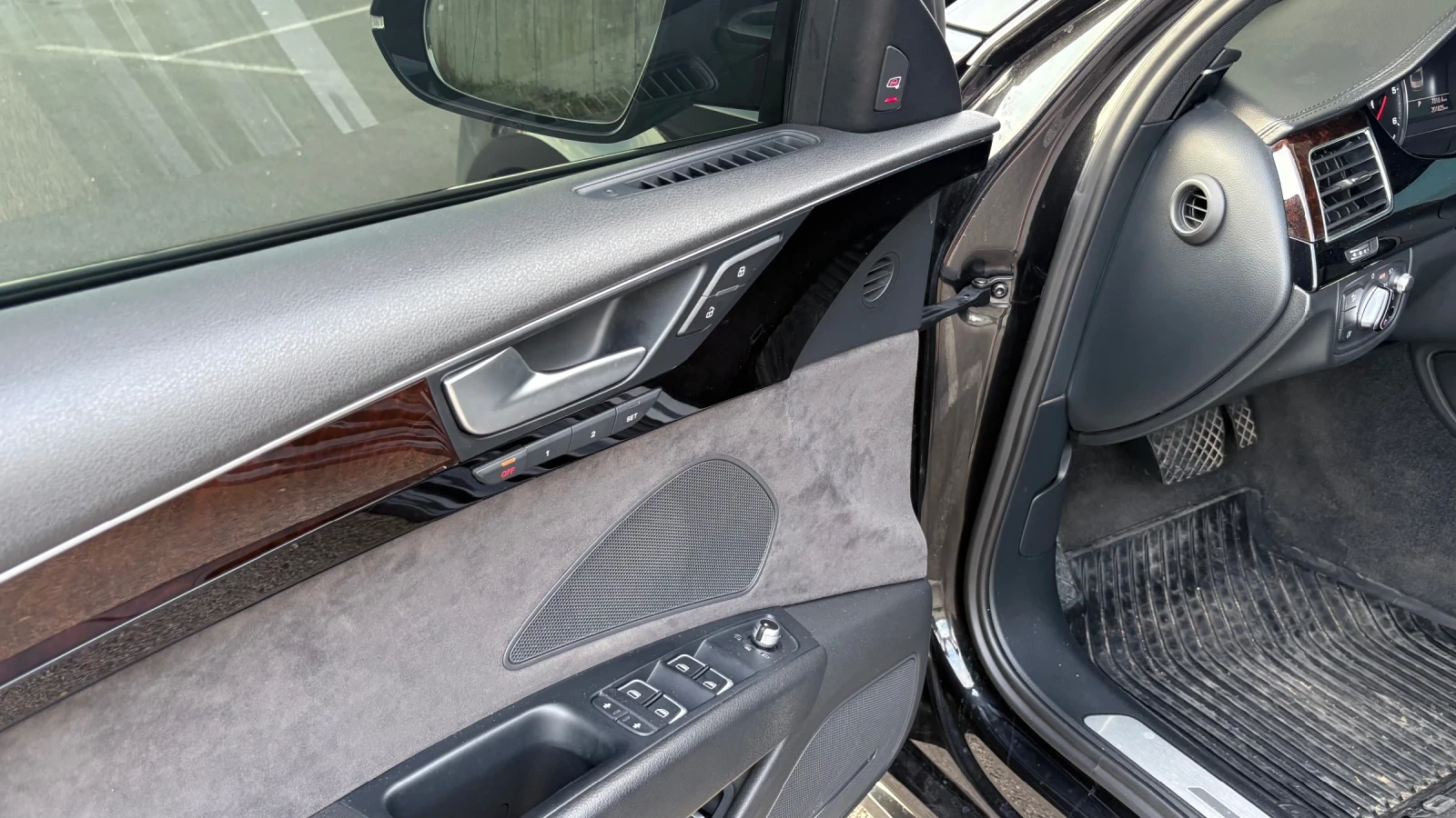 Audi A8, снимка 6 - Автомобили и джипове - 55616173