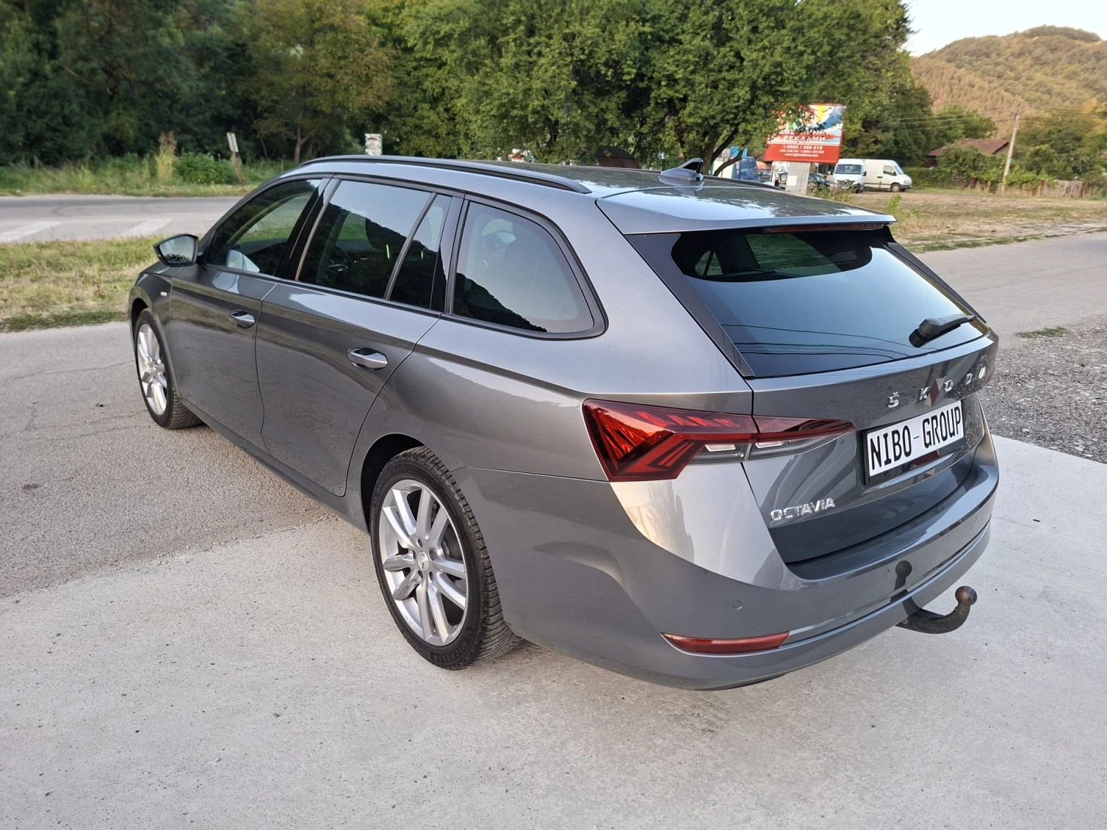 Skoda Octavia 2.0* DSG* A/C* LED* NAVI* , снимка 3 - Автомобили и джипове - 55769544