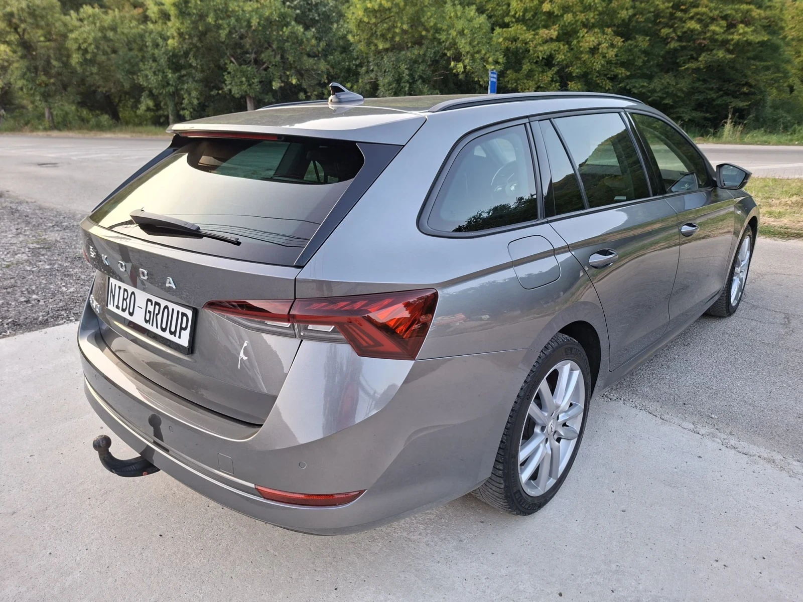 Skoda Octavia 2.0* DSG* A/C* LED* NAVI* , снимка 5 - Автомобили и джипове - 55769544