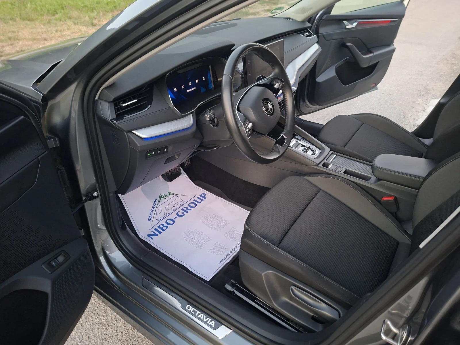 Skoda Octavia 2.0* DSG* A/C* XENON, снимка 11 - Автомобили и джипове - 55769544