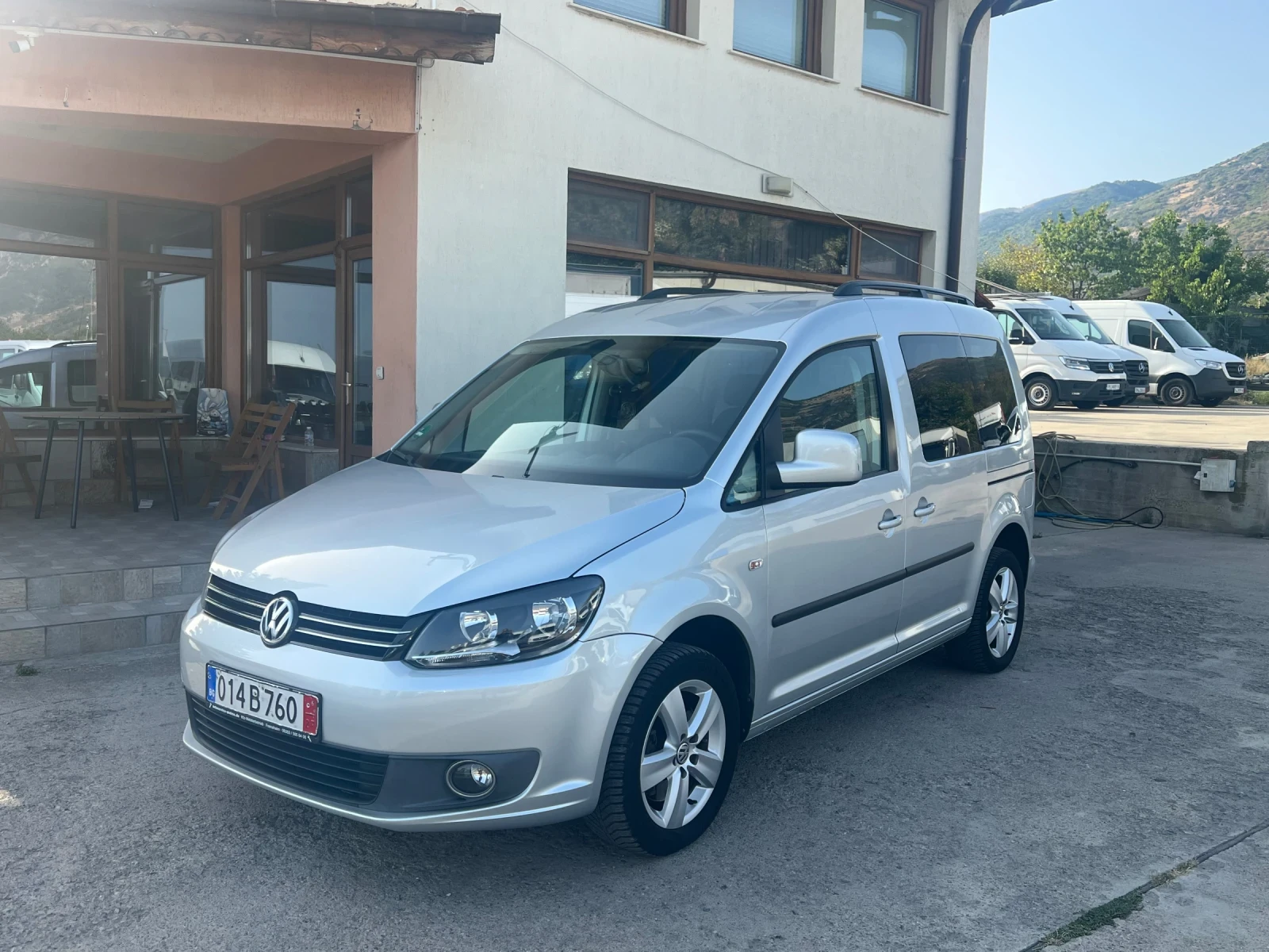 VW Caddy 2.0 TDI  DSG, снимка 2 - Автомобили и джипове - 55862924