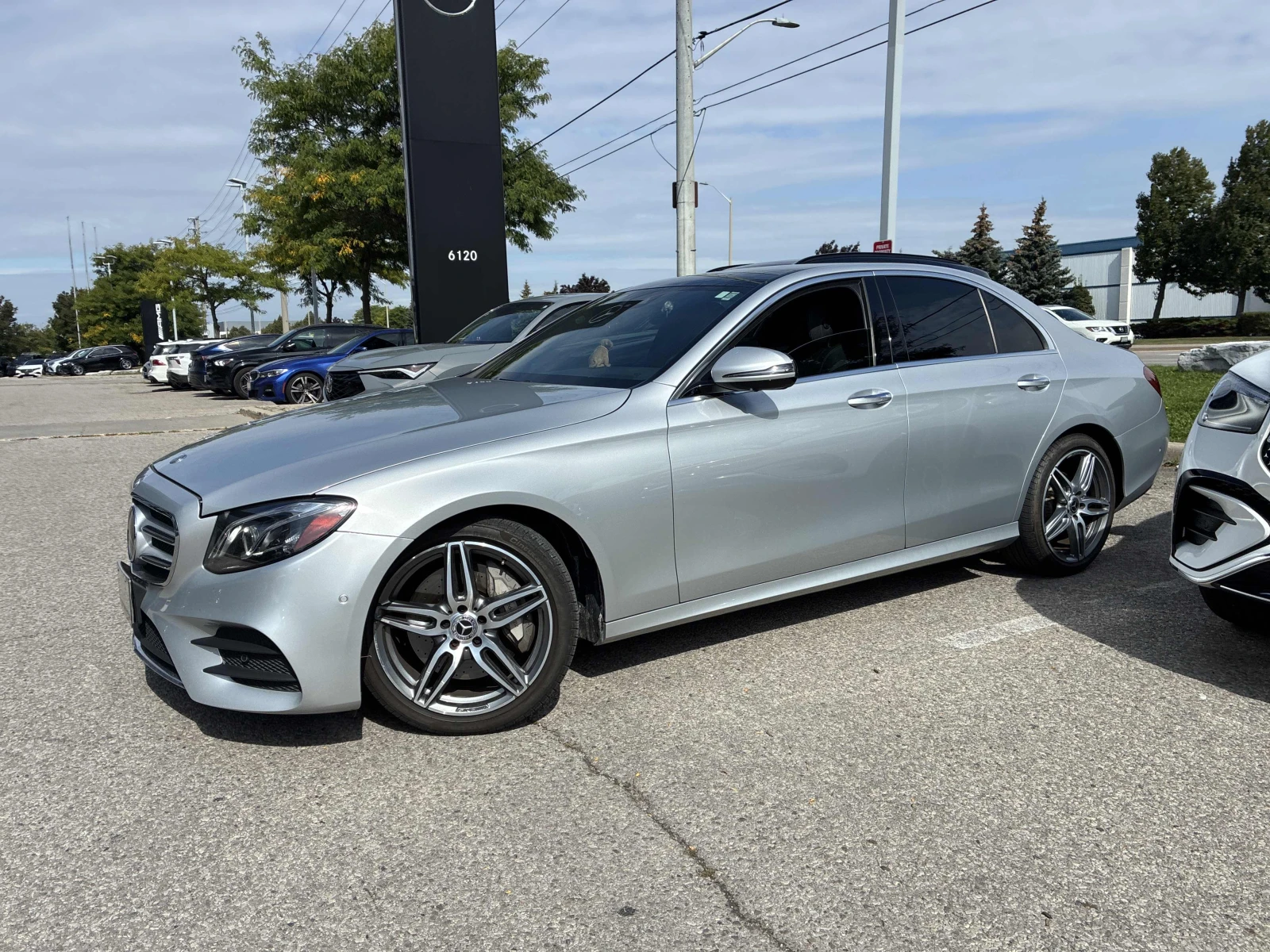 Mercedes-Benz E 350 / 360 /  Distronic / Burmester / Carfax, снимка 2 - Автомобили и джипове - 56244278